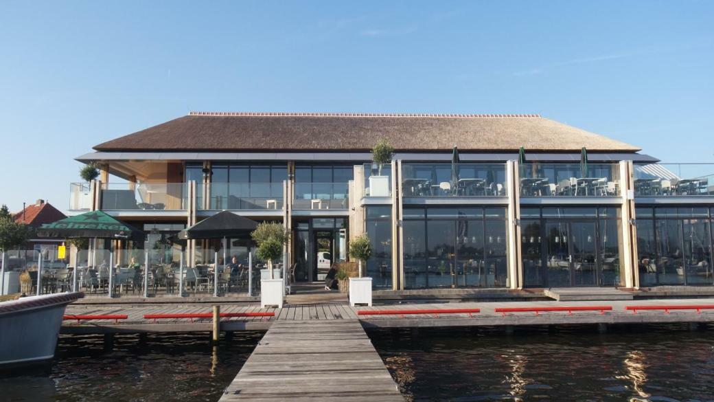 Chalet 'De Lanterfanter' Grou Apartment Exterior photo
